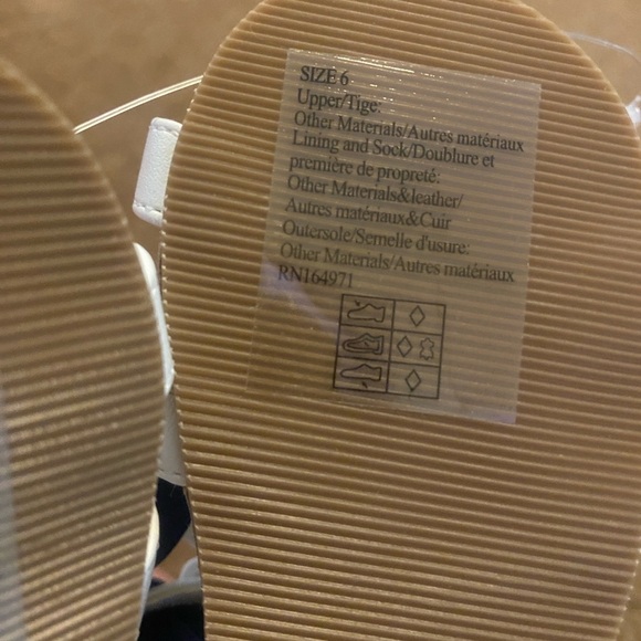 Janie & Jack Girls White Adjustable Sandals New Size 6 - Picture 8 of 9